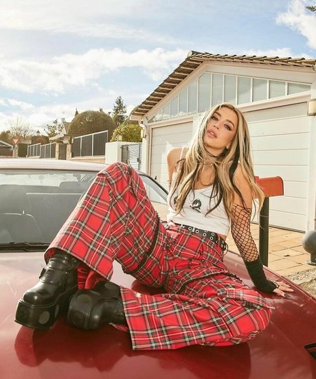 Lola Indigo beautiful actress photo