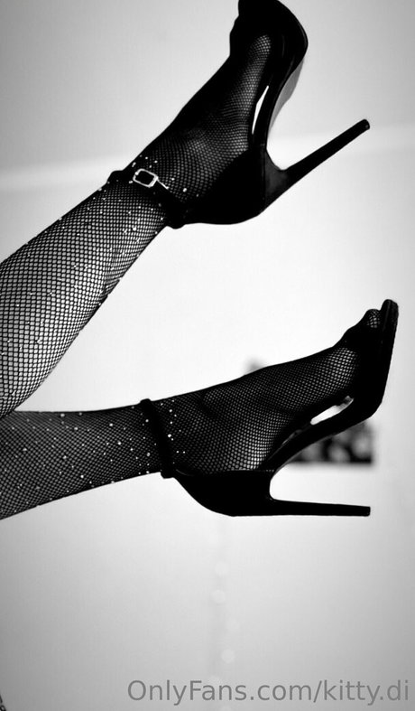 kitty di pretty star archive