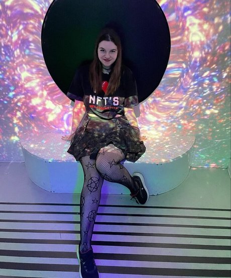 Sarah Z sexy star pics