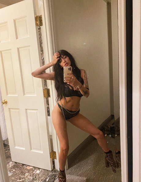 Sabina Magic erotic model photo