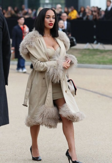 Jorja Smith erotic actress pics