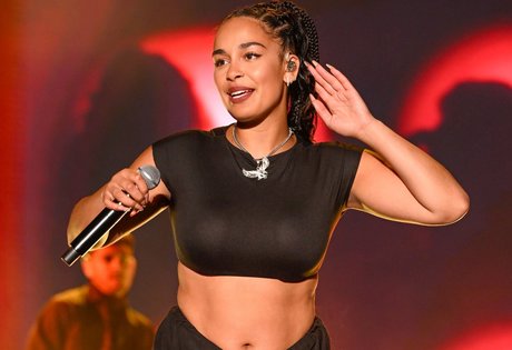 Jorja Smith star high quality photos