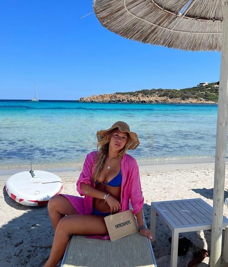 Alice De Bortoli hot model img