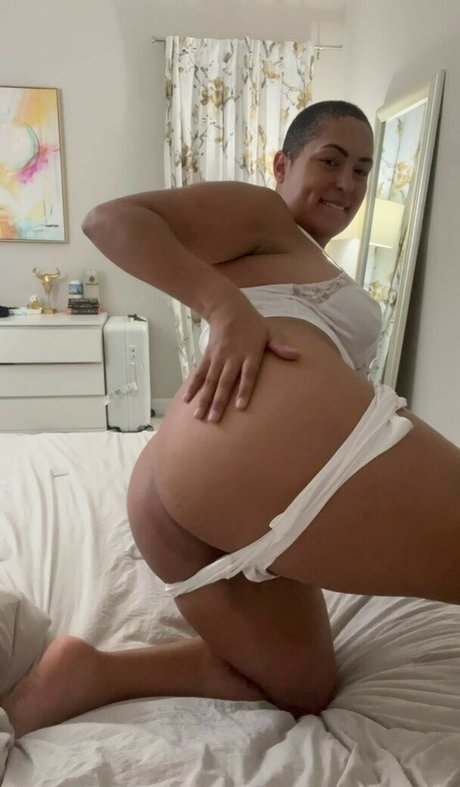 Hayley Alexis pornstar nudes pictures