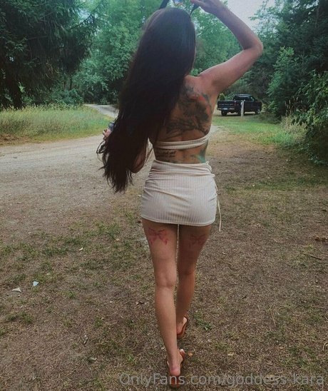 goddess kara perfect star photo