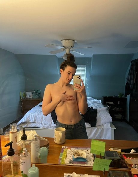 welcometothesmokeshow nudes actress pic