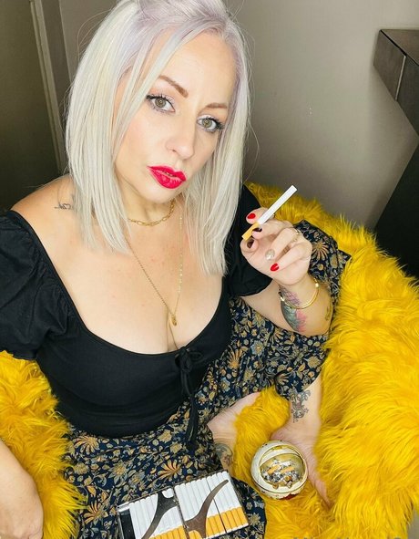 miss hazel80 profile image