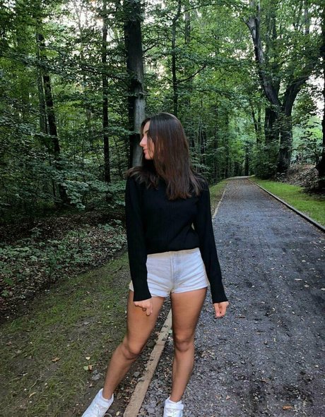 annie cherry hd pornstar pic