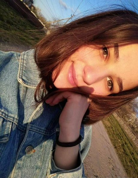 annie cherry free star pics