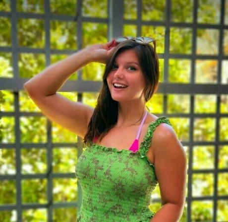emilyjoneschatfree sex actress image