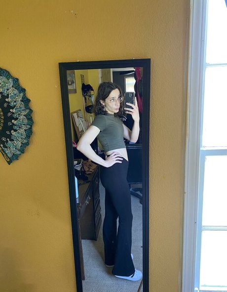 Taylor Hamilton nice actress gallery