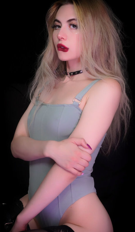 ASMR Onuri model naked image