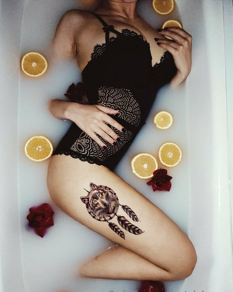 al loona nudes actress images