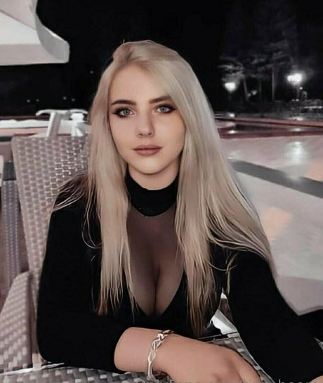 rina boom model pretty img