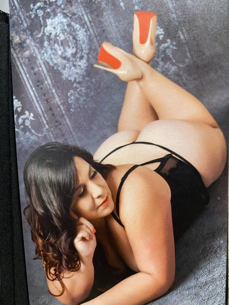 Nurse Jennifer exclusive star photo