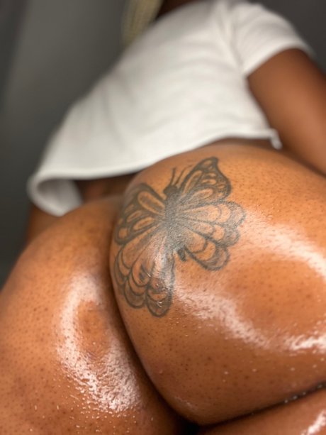 Open bootyhole model sex photo