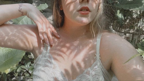 Patchouli Babe star sexy pics