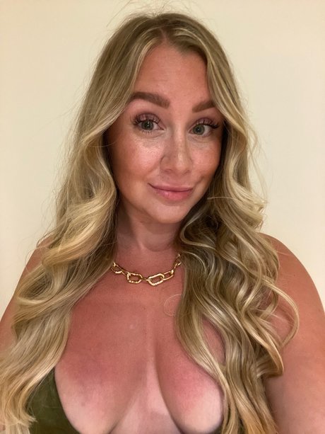 YOUR FAVOURITE PAWG_ star top pic
