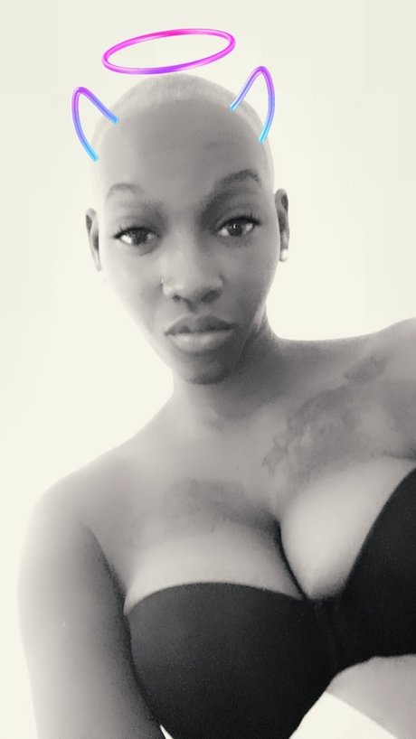 Bald and chocolate model porn archive