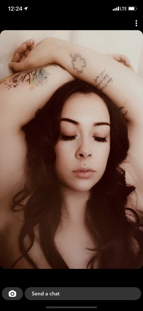 Smittenkitten89 nude pornstar image