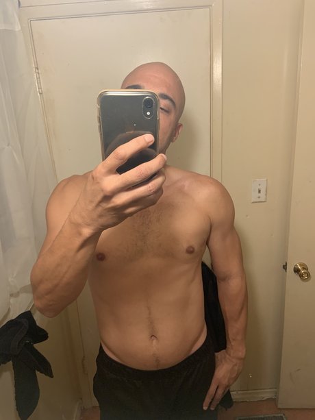 Leo The Daddy sexy model pics