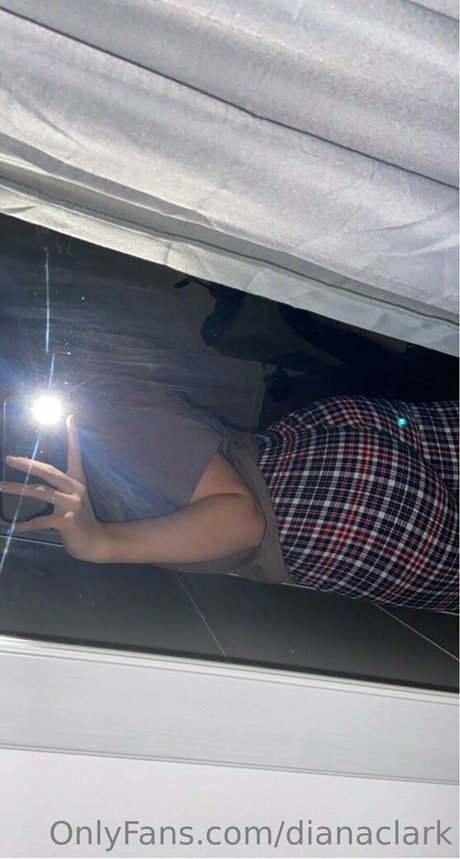 Diana Clark nude pornstar gallery