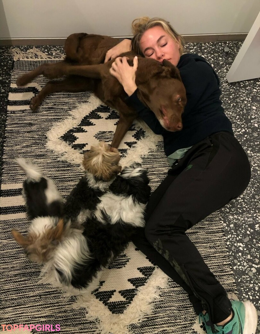 mary a b nice star image