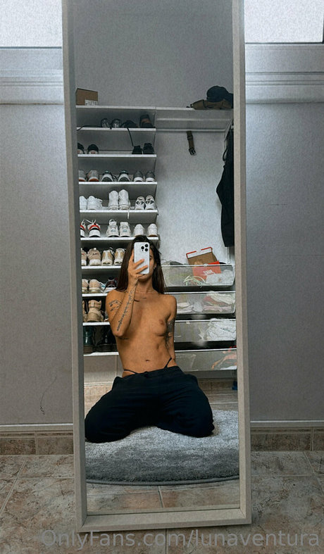 lunaventura pornstar nude picture