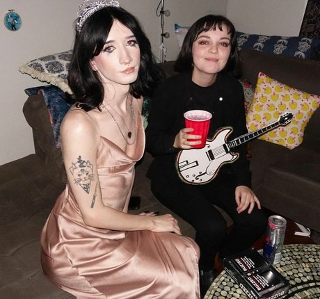 Cherry Darling beautiful model img