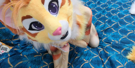 thatyellowkitty model best photos