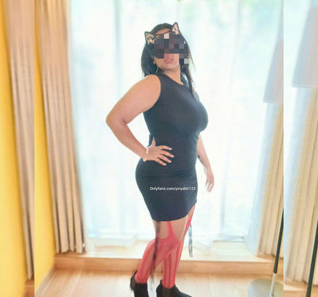 priyablr123 model hot images