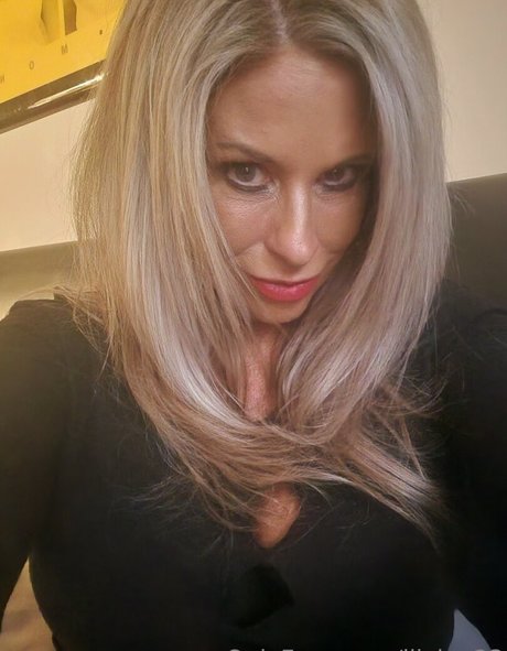 lilylee23 free pornstar pictures