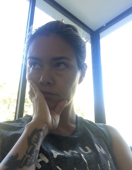 thedanavespoli model pretty gallery