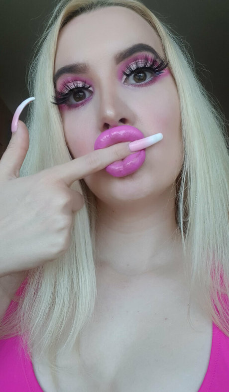 vivianrosefree hot actress pics