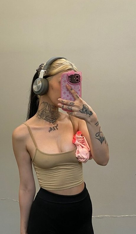Akasi ASMR sexy model pictures