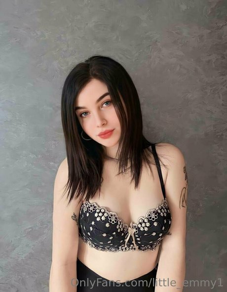 little emmy1 xxx pornstar gallery