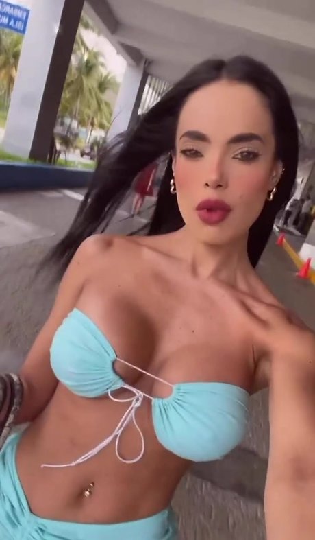 Mariell Andreina Rodriguez model naked image