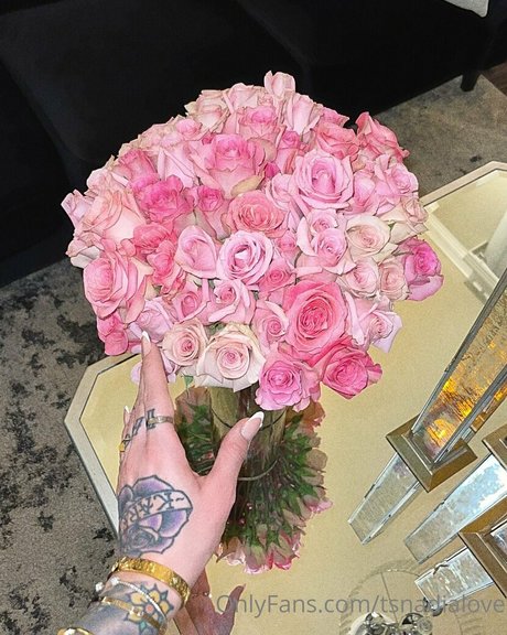 tsnadialove nudes star galleries