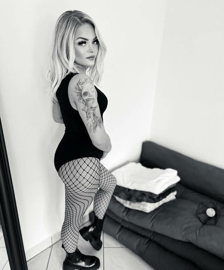 Eva dlsk pornstar nudes archive
