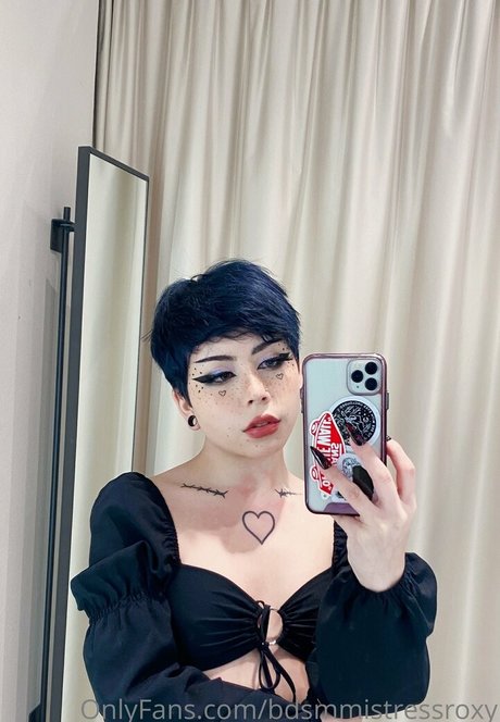 bdsmmistressroxy model hot archive