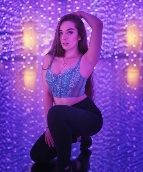 Miss Mikkaa erotic pornstar image