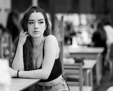 Miss Mikkaa model free picture