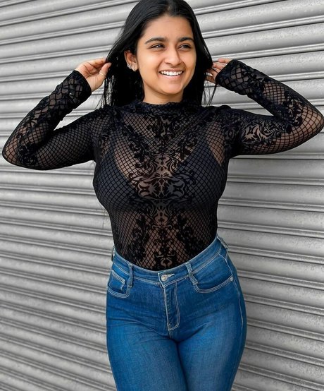 Suhana Khan erotic star galleries