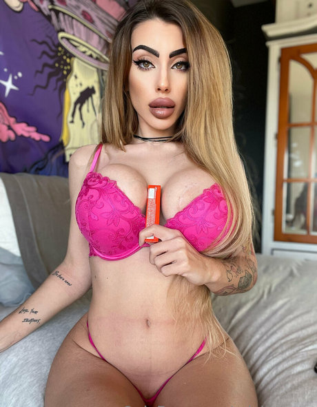 michuwars beautiful actress pic