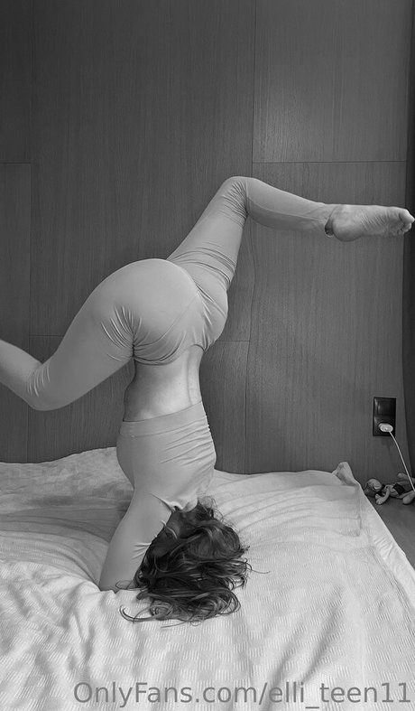 pretty elli beautiful star pic