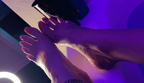 waifufeetmilkpaid pornstar exclusive picture