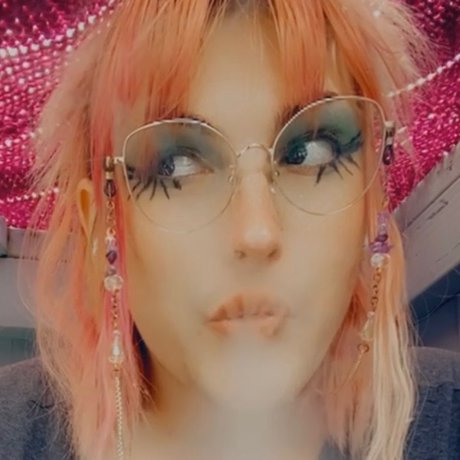 Succulent Fox nude pornstar img