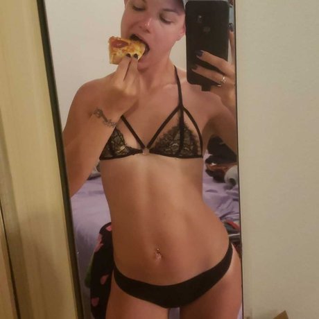 Puffin Panda model exclusive photos