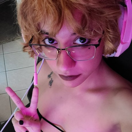 puppy ftm nude star img