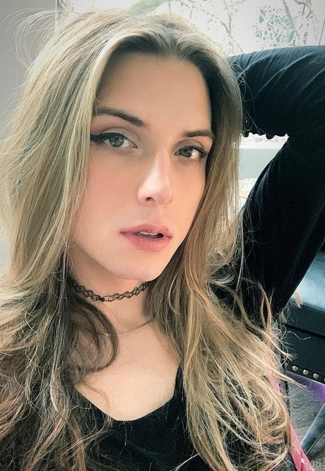 Codi Coyote nudes actress photo